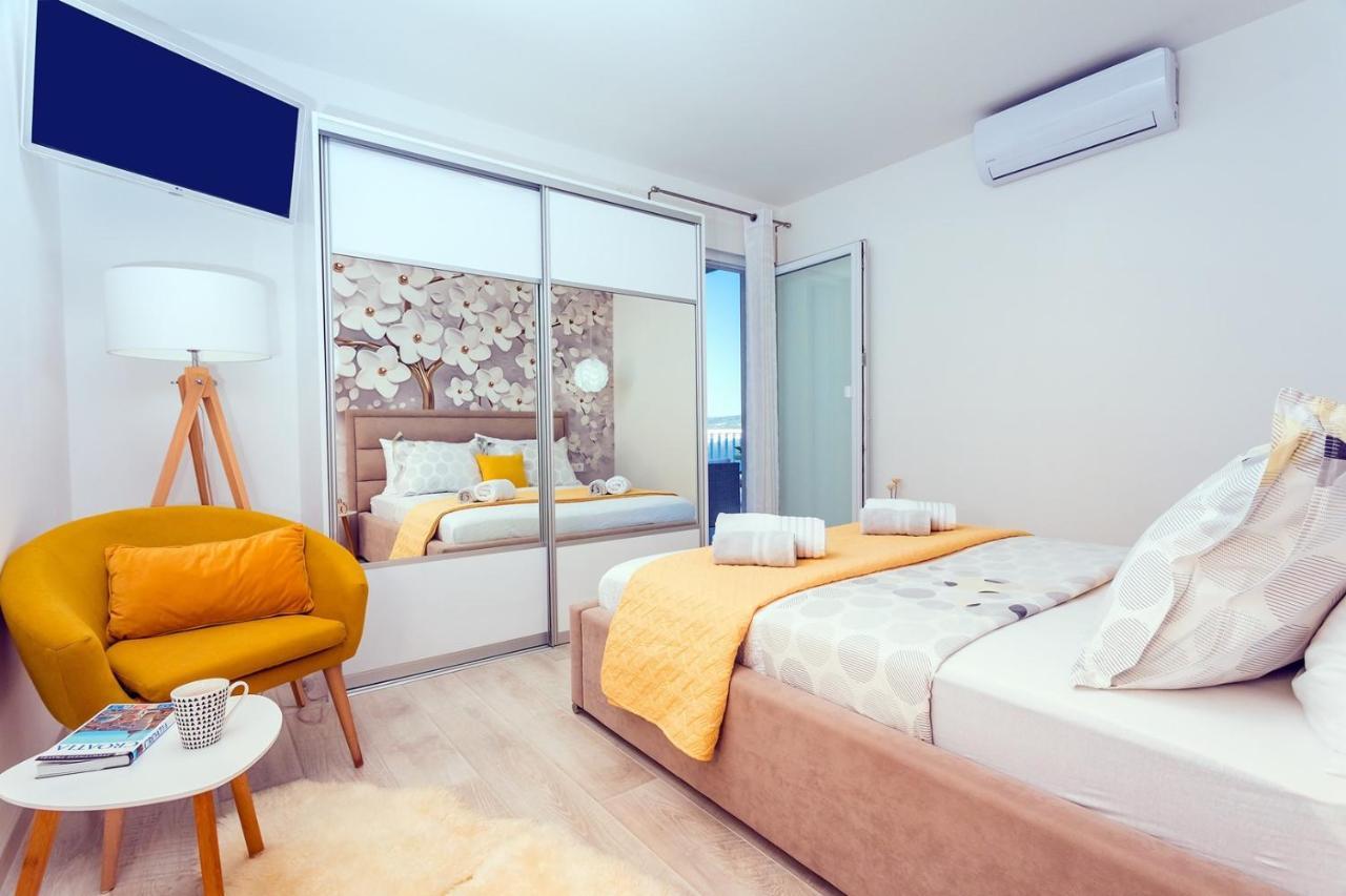 Villa Matan - Only 200M From The Sandy Beaches, Private 28M2 Pool Omiš Zewnętrze zdjęcie